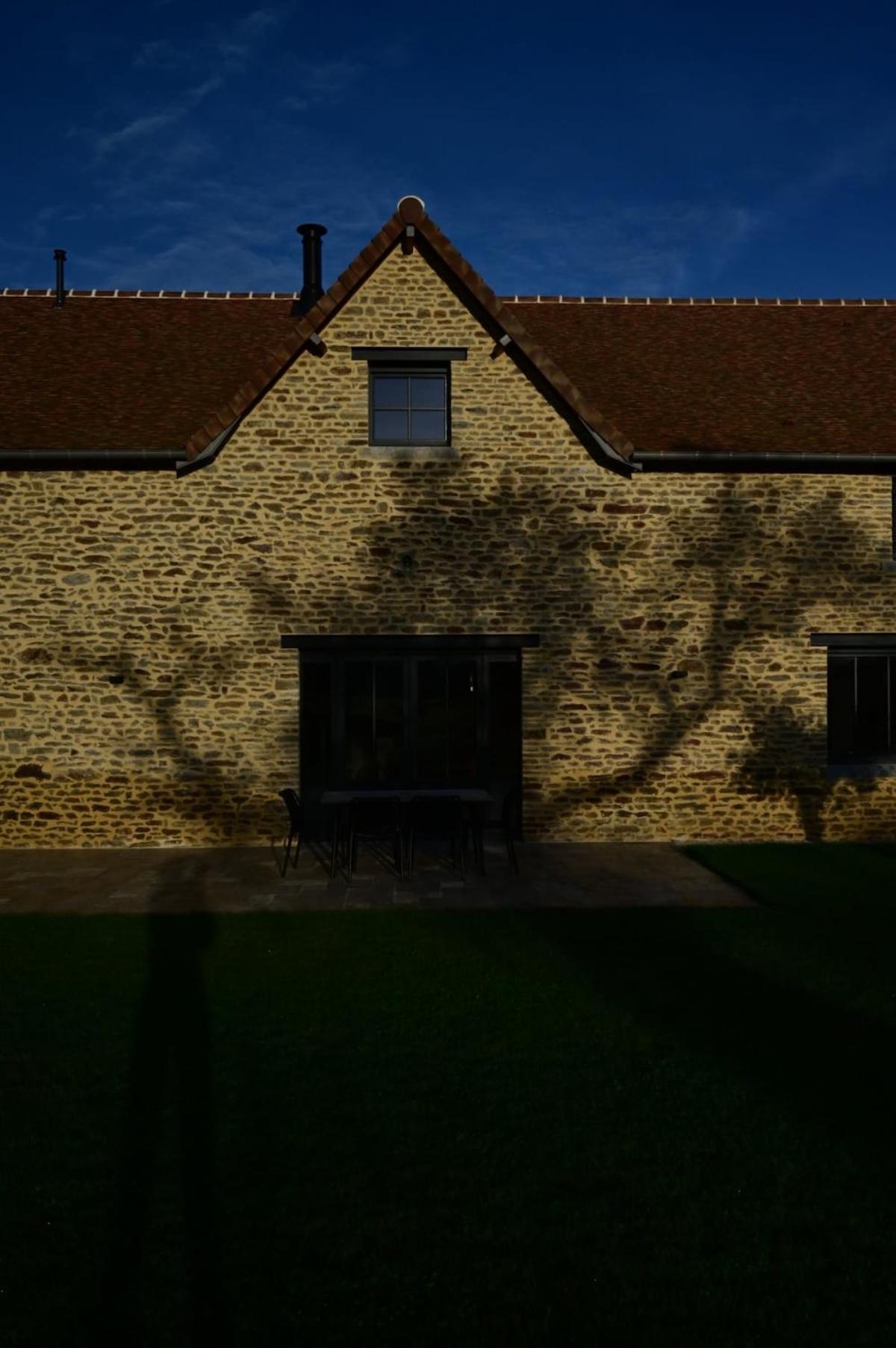 Vila La Grange Et Le Nid Saint-Pierre-des-Nids Exteriér fotografie