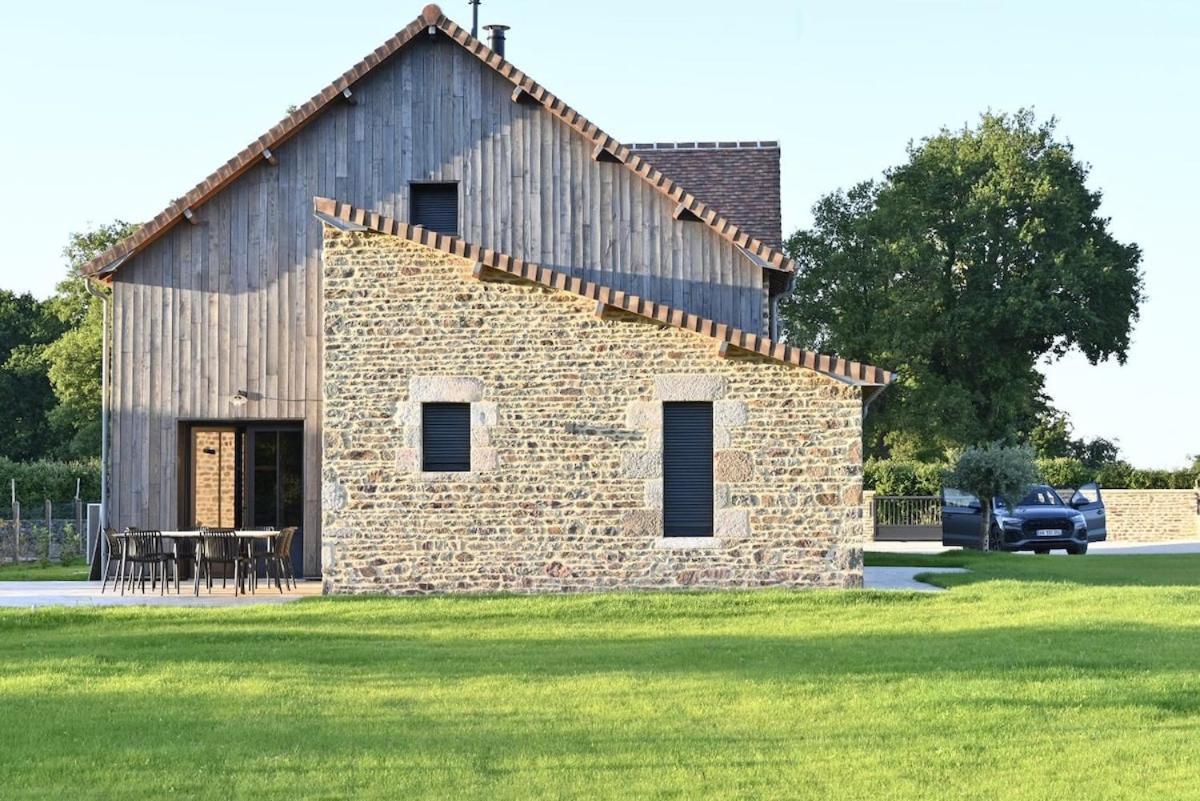 Vila La Grange Et Le Nid Saint-Pierre-des-Nids Exteriér fotografie